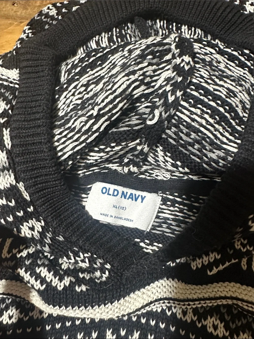 Black & White Fair Isle Hooded Sweater Size XL ( 12)